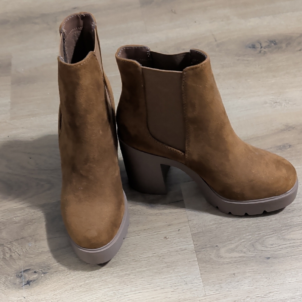Pink Lily Brown Suede Heeled Boots